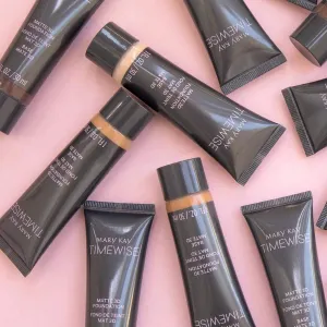 Mary Kay TimeWise Luminous 3D Foundation 1 Fl oz. / 30 ml - Beige W 160