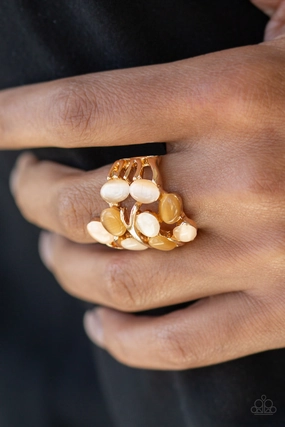 Paparazzi - Really Starting To GLOW On Me - Gold Ring