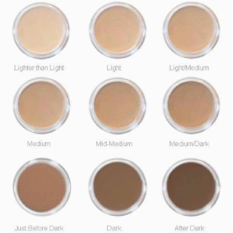 The Balm Timebalm Foundation -  Light