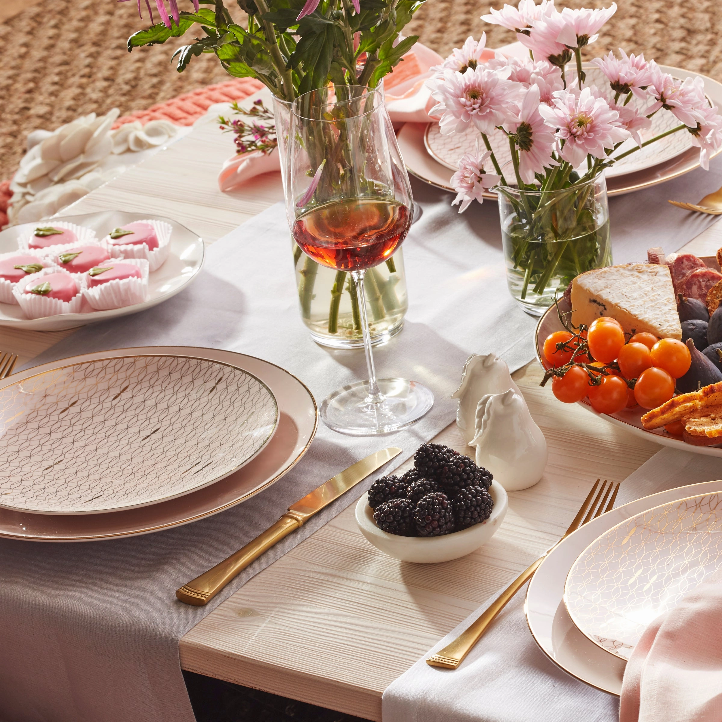 Trianna Blush 4-Piece Place Setting