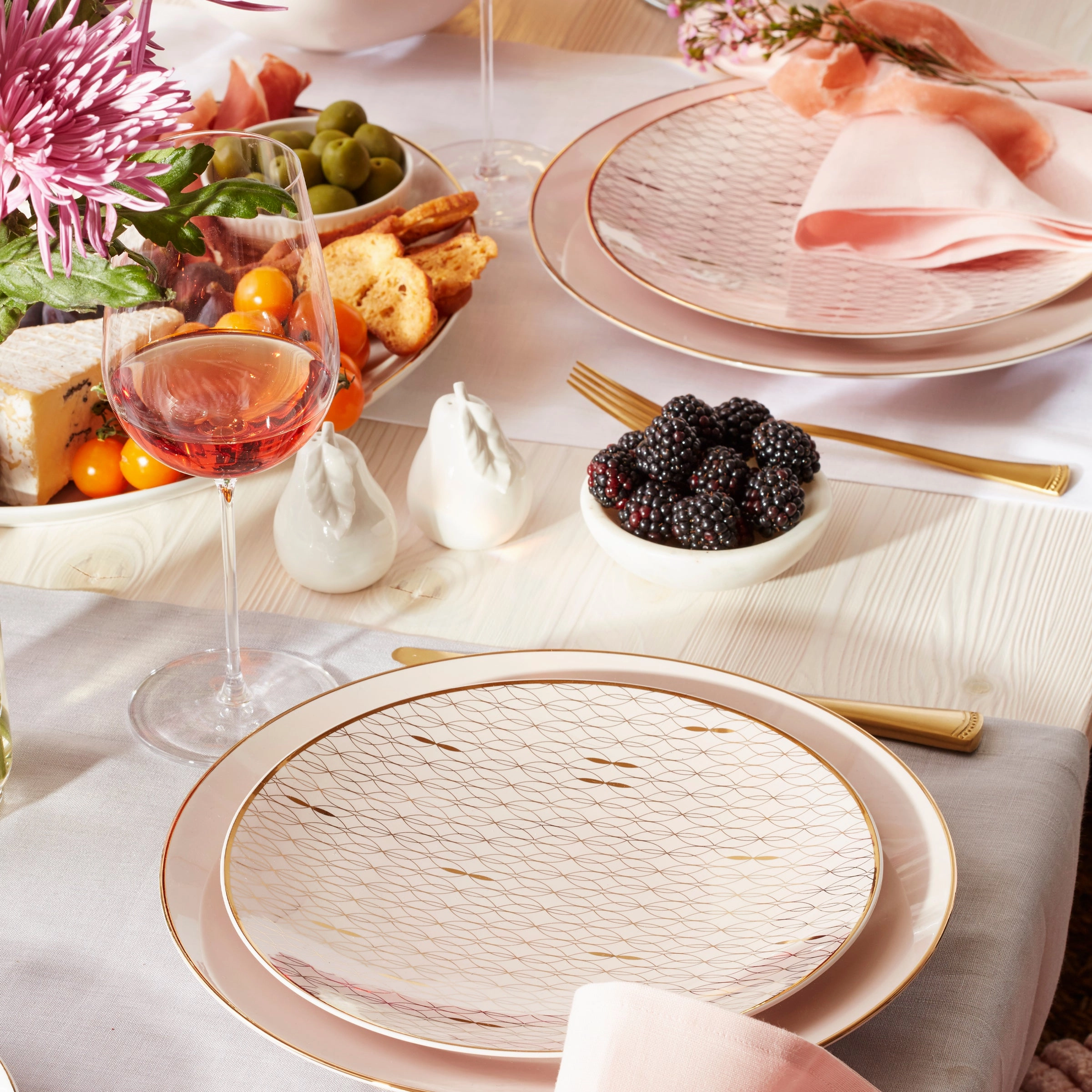 Trianna Blush 4-Piece Place Setting
