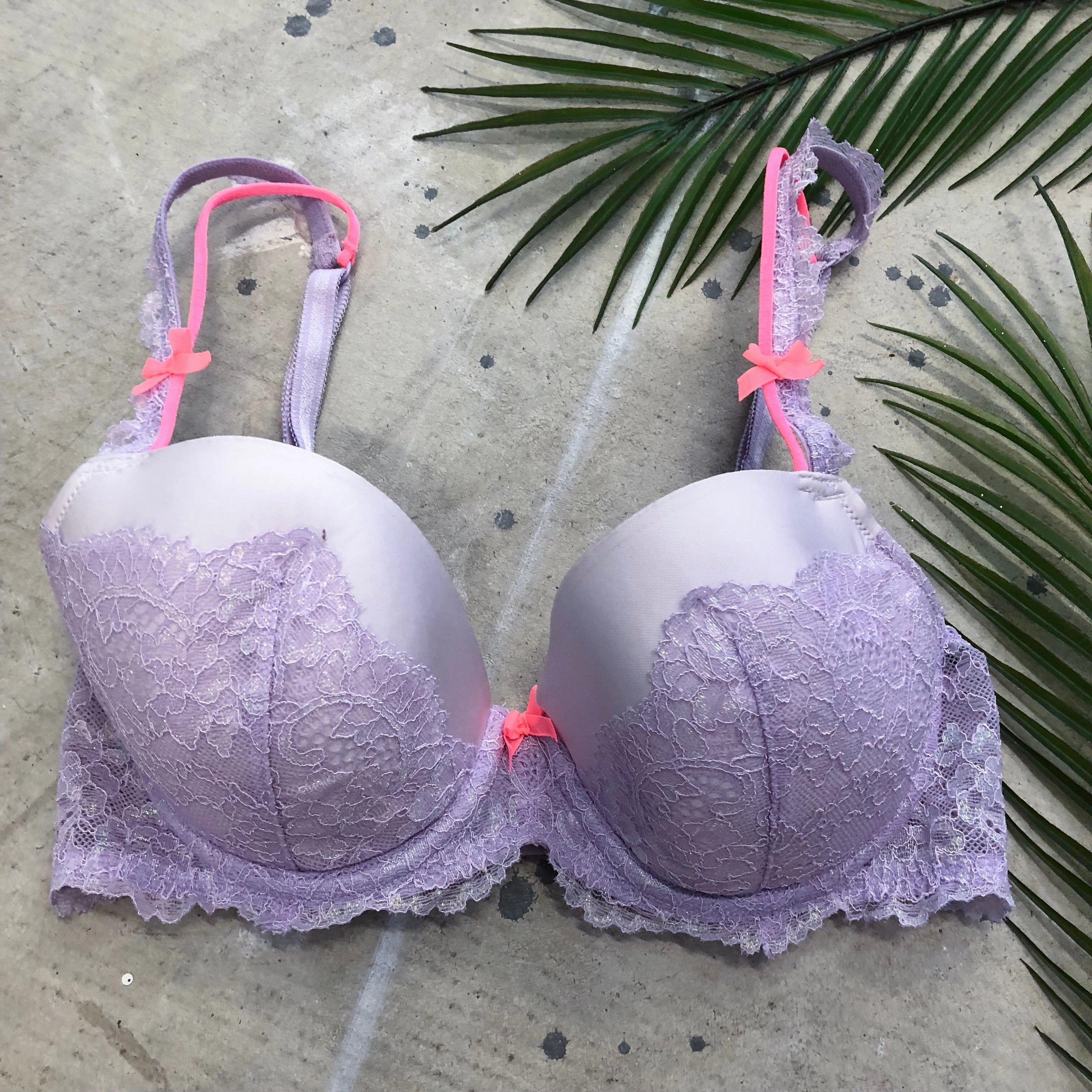 Victoria’s Secret Lace Bra - Size 32D